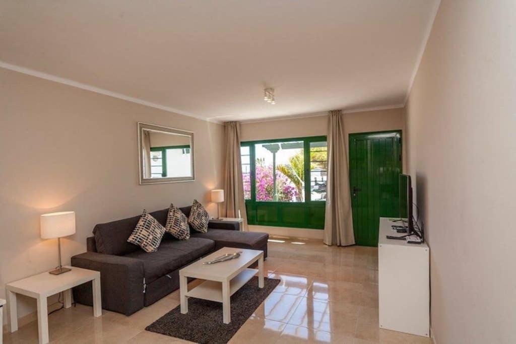 Bandama 14! 2 Bedroom Newly Renovated Bungalow, Los Pocillos, Puerto Del Carmen. بويرتو ذيل كارمين المظهر الخارجي الصورة